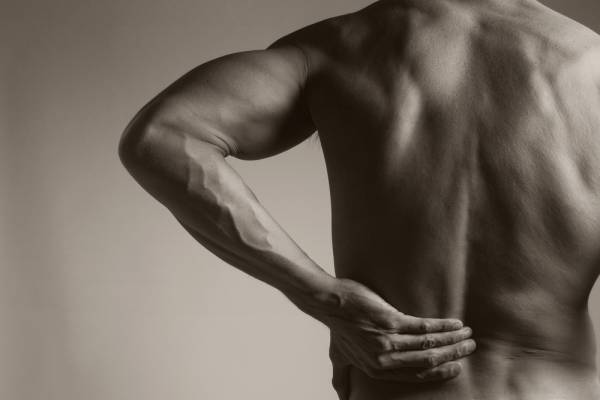 Why You Should Never Round Your Back When Lifting
